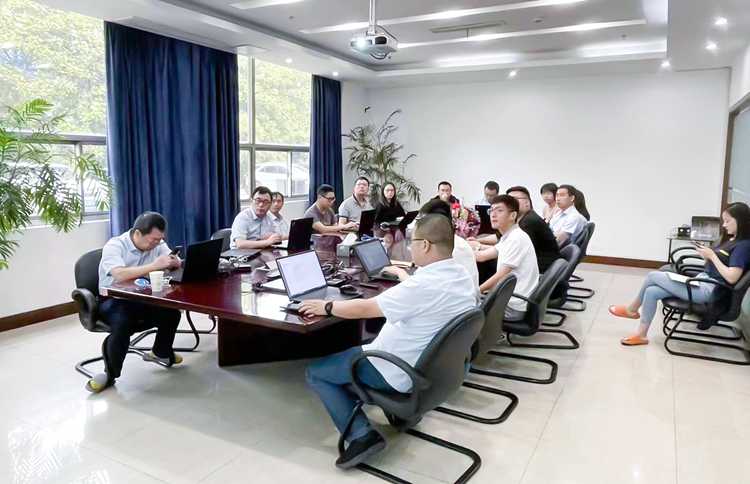 彩虹攜手晶晟科技打造信息化平臺，以科技賦能搶占行業(yè)制高點